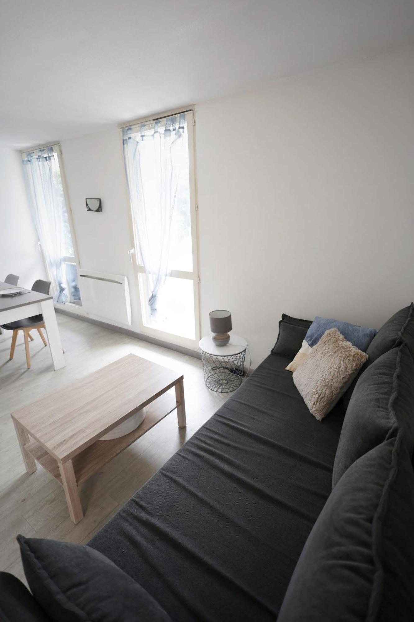 Appartement Familial Avec Jardin Ensoleille Dans La Cite Des Potiers Vallauris Ngoại thất bức ảnh