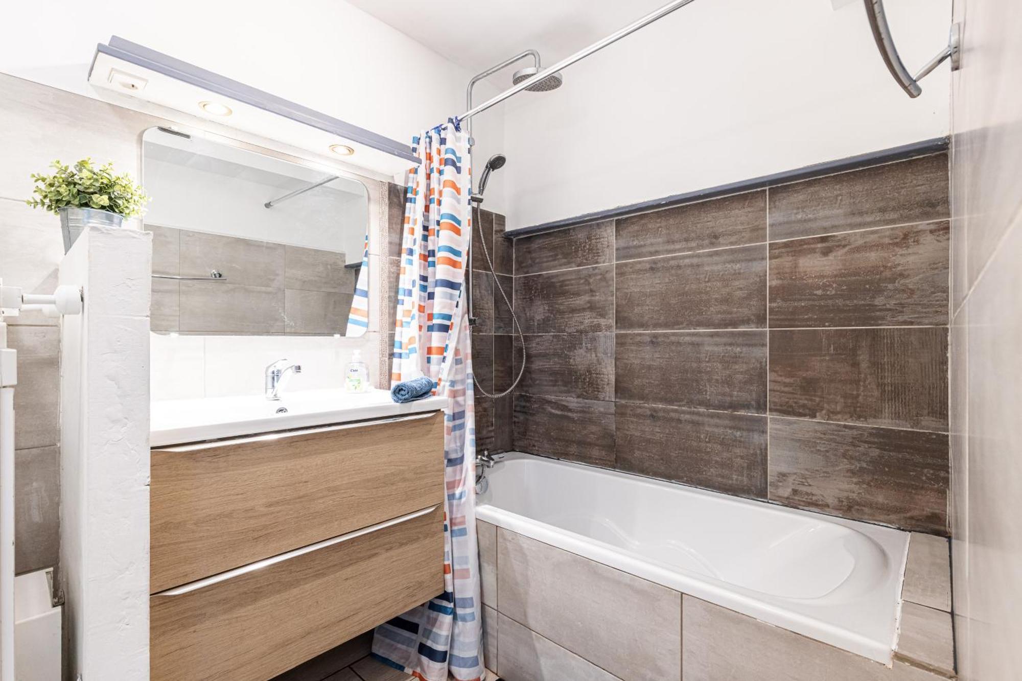 Appartement Familial Avec Jardin Ensoleille Dans La Cite Des Potiers Vallauris Ngoại thất bức ảnh